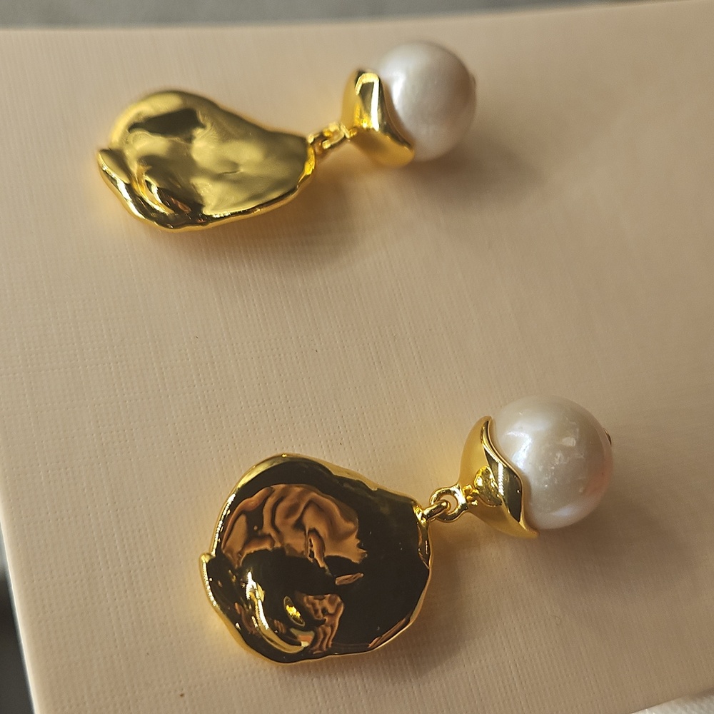 Lizzie Fortunato Coin Reflection Earrings In Gold - Picture 5 of 6
